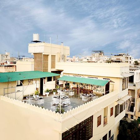The Kesar Niwas Hotel Udaipur Exterior photo